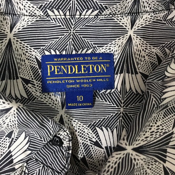 Pendleton 100% Silk Black & White Button Down Top - Picture 3 of 5